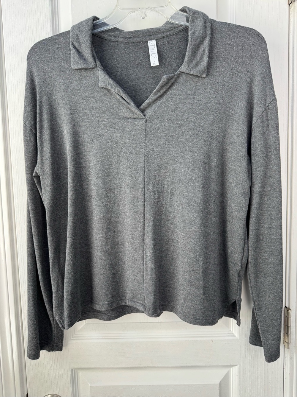 STYLUS Gray V-Neck Collared Blouse